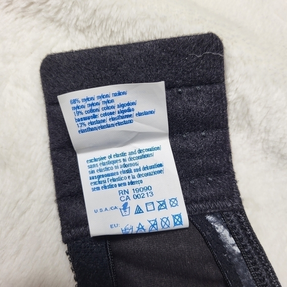 Black Olga Lacy Strapless Bra. 38C. Brand New. - Picture 10 of 12